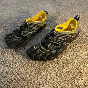 Mens black and yellow vibram